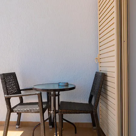 Royal Blue Hotel 4*