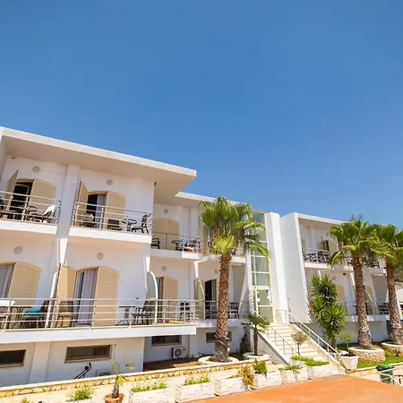 Royal Blue Hotel