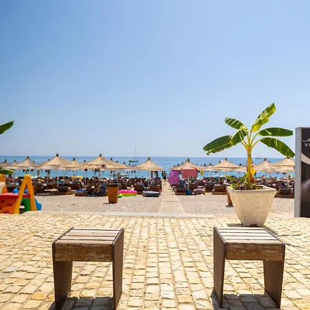 Royal Blue Hotel 4*
