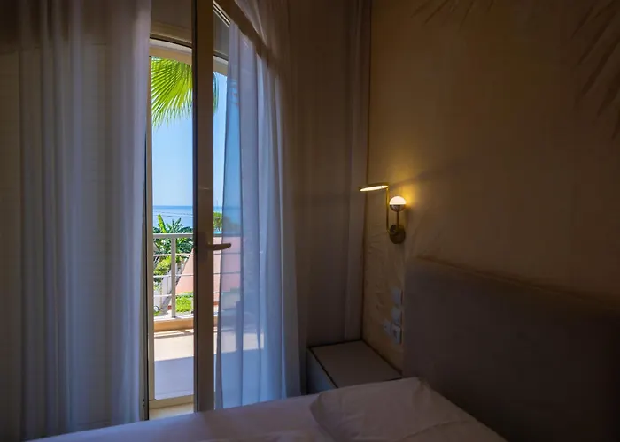 Hotell Royal Blue 4*